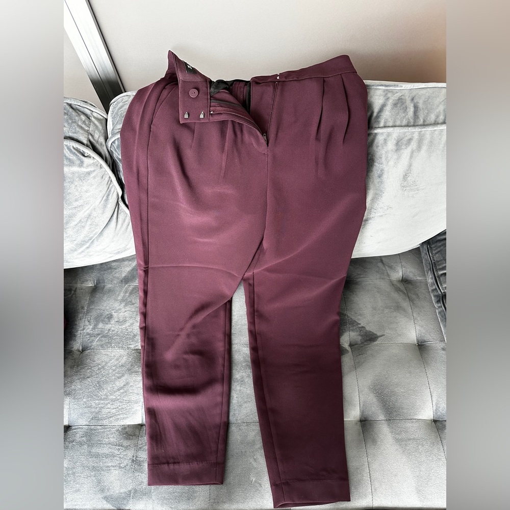 Elegant Burgundy Women's Pantsuit